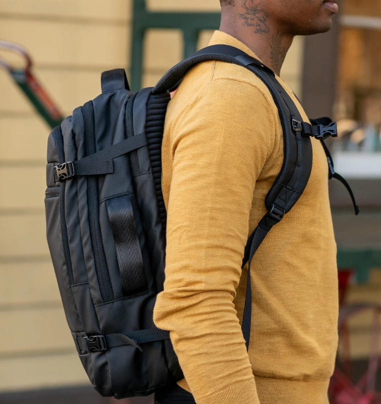 EOS 22L BACKPACK (On-Demand)